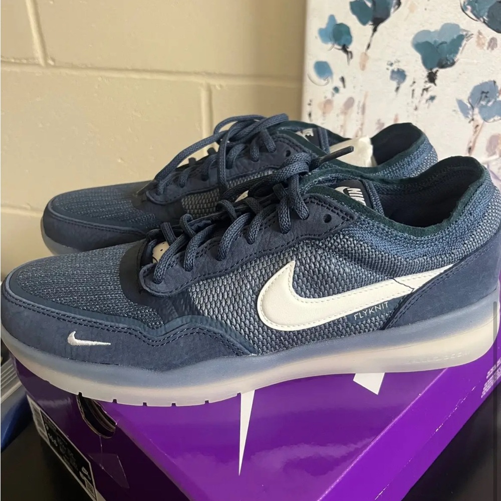 Nike PS8 SB Midnight Blue Sneakers
